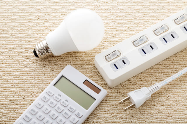 照明のLED化とクロスの貼り替え